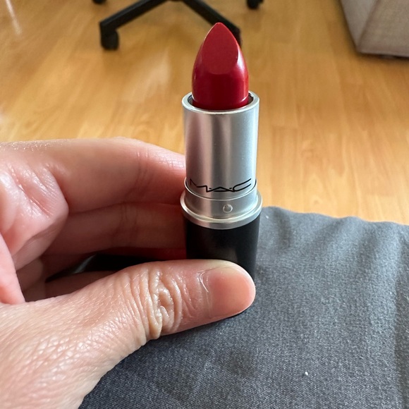 Bundle of 3 Mac lipsticks - Picture 6 of 6